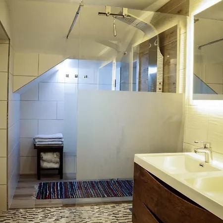 Erlauf - Ursprung, - 6 Personen, Outdoorsauna Mit Bachzugang Apartment